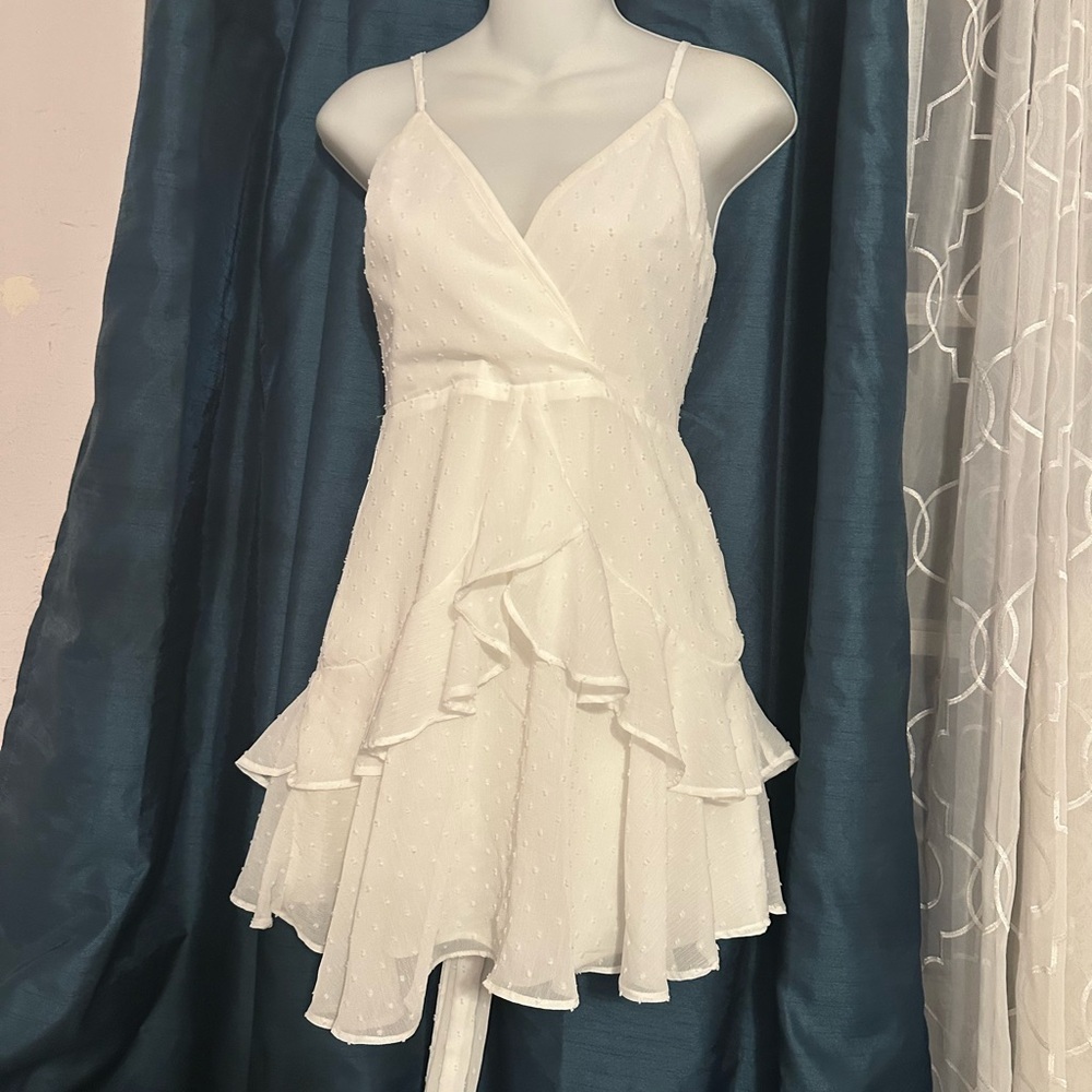 Source Unknown White Ruffled Tiered Mini Dress - Picture 1 of 3